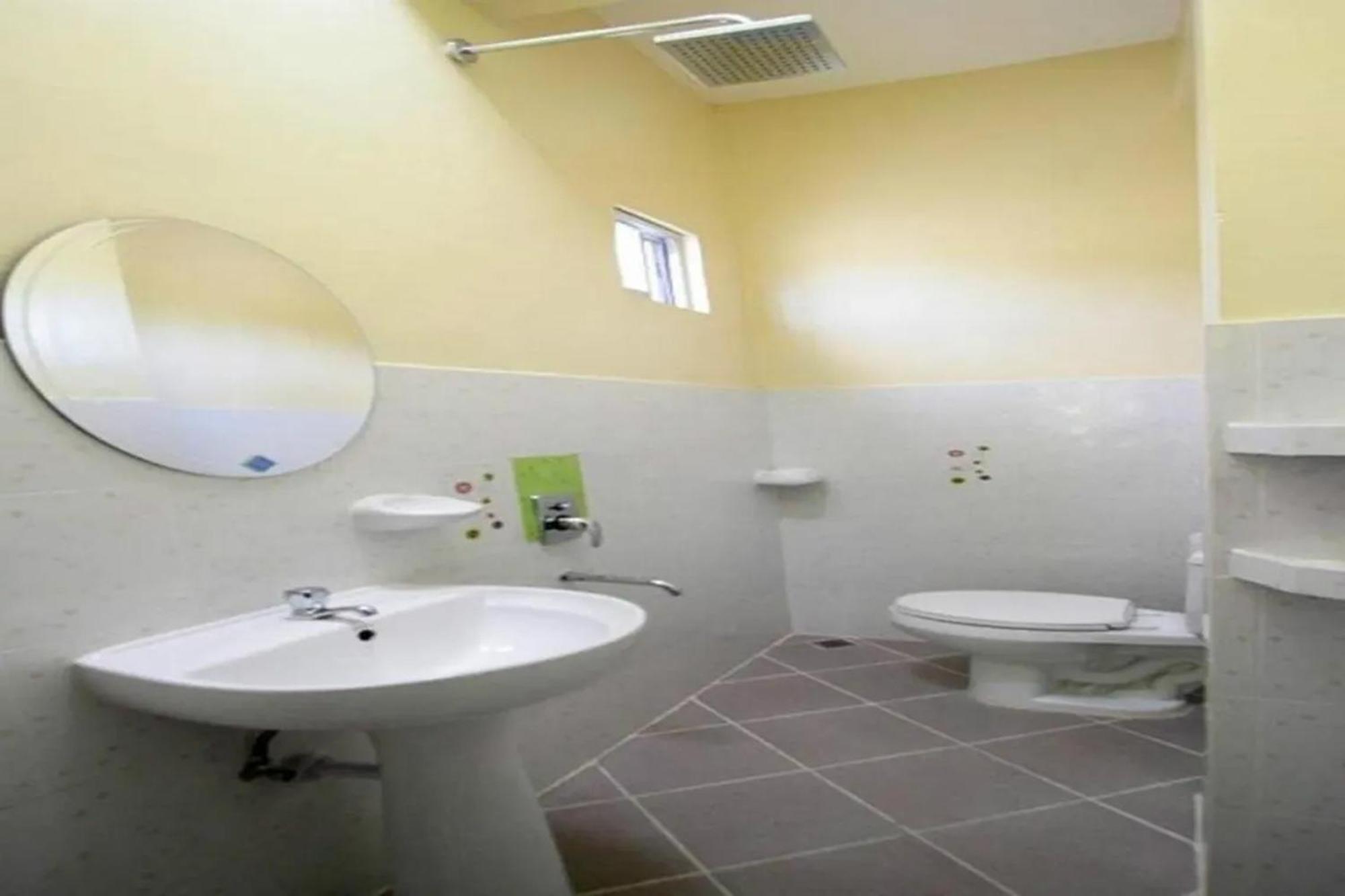 Luis Bay Travellers Lodge Корон Экстерьер фото