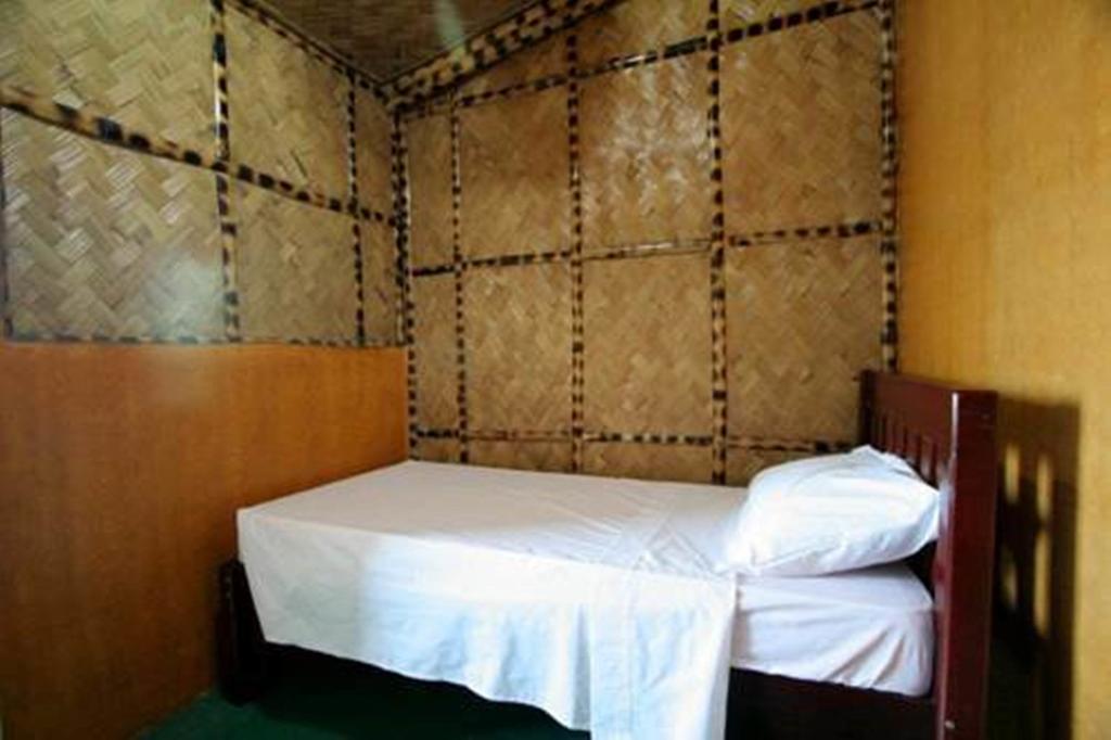 Luis Bay Travellers Lodge Корон Экстерьер фото