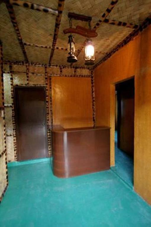 Luis Bay Travellers Lodge Корон Экстерьер фото
